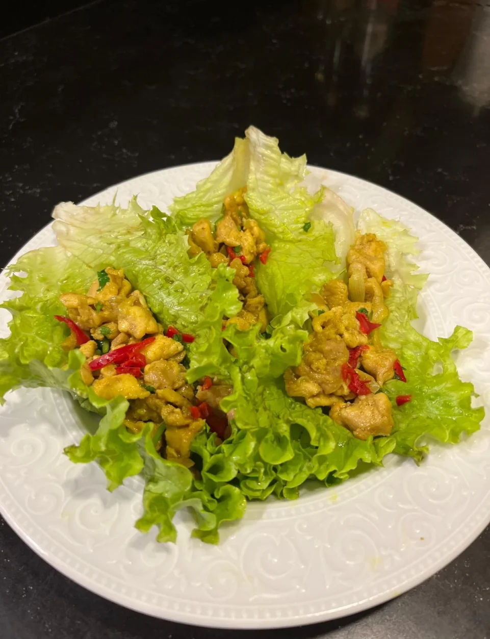 Tavuk Etli Marul Yaprakları- Yemek Tarifi